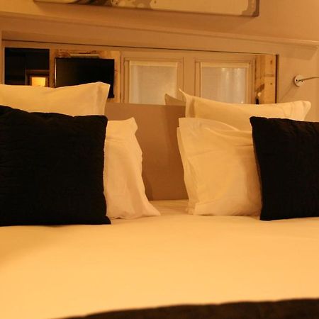 Loge Saint Jean Apartment Lyon Room photo
